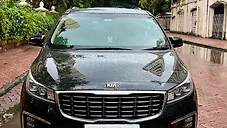 Used Kia Carnival Limousine Plus 7 STR in Mumbai