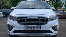 Used Kia Carnival Limousine Plus 7 STR in Mumbai