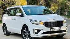 Used Kia Carnival Prestige 6 STR in Ahmedabad