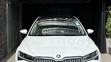 Used Skoda Superb L&K AT in Delhi