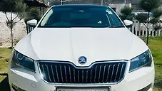 Used Skoda Superb Style TDI AT in Delhi