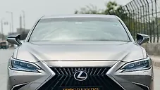 Used Lexus ES 300h Luxury in Delhi