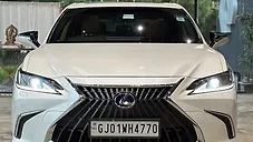 Used Lexus ES 300h Luxury in Ahmedabad