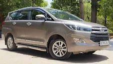 Used Toyota Innova Crysta 2.4 V Diesel in Delhi