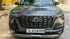 Used Hyundai Alcazar Signature (O) 6 STR 2.0 Petrol AT in Delhi