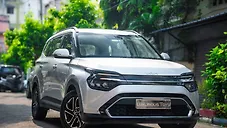 Used Kia Carens Luxury Plus 1.4 Petrol 7 STR in Kolkata