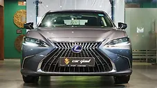Used Lexus ES 300h Luxury in Delhi
