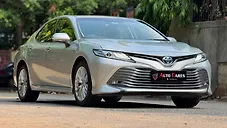 Used Toyota Camry Hybrid in Delhi