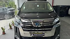 Used Toyota Vellfire Hybrid in Hyderabad