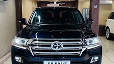 Used Toyota Land Cruiser LC 200 VX in Delhi