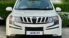 Used Mahindra XUV500 W8 2013 in Surat