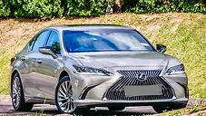Used Lexus ES 300h Luxury in Delhi