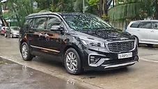 Used Kia Carnival Limousine Plus 7 STR in Mumbai