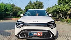 Used Kia Carens Prestige 1.4 Petrol MT 7 STR in Delhi