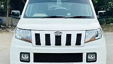 Used Mahindra TUV300 T10 AMT in Delhi
