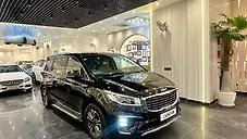 Used Kia Carnival Limousine Plus 7 STR in Delhi