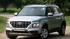 Used Hyundai Venue S 1.2 Petrol in Delhi