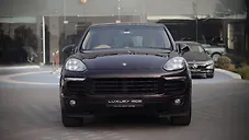 Used Porsche Cayenne Diesel in Delhi