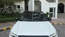 Used Volvo XC40 T4 R-Design in Delhi
