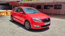 Used Skoda Rapid 1.6 MPI Ambition with Alloy Wheels in Mumbai