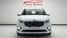 Used Kia Carnival Limousine Plus 7 STR in Hyderabad