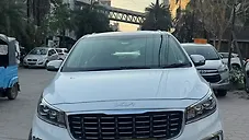 Used Kia Carnival Limousine Plus 7 STR in Indore