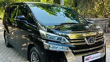 Used Toyota Vellfire Hybrid in Ahmedabad