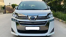 Used Toyota Vellfire Hybrid in Delhi