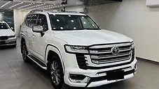 Used Toyota Land Cruiser V8 Petrol in Delhi
