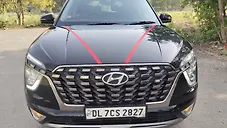 Used Hyundai Alcazar Signature (O) 6 STR 2.0 Petrol AT in Delhi