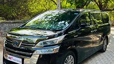 Used Toyota Vellfire Hybrid in Ahmedabad