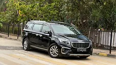 Used Kia Carnival Limousine Plus 7 STR in Mumbai