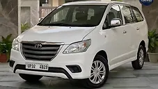 Used Toyota Innova 2.5 G 7 STR BS-IV in Lucknow