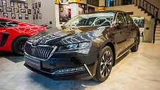 Used Skoda Superb L&K AT in Delhi
