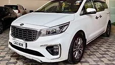 Used Kia Carnival Prestige 6 STR in Hyderabad