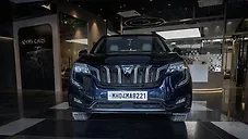 Used Mahindra Old Generation XUV700 AX7 Luxury Pack 2WD Petrol 2.0L Turbo Automatic 7 STR in Mumbai