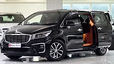 Used Kia Carnival Limousine Plus 7 STR in Mumbai