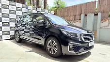 Used Kia Carnival Limousine Plus 7 STR in Pune