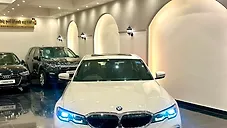 Used BMW 3 Series 330i M Sport in Delhi