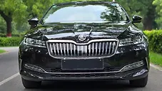 Used Skoda Superb L&K AT in Delhi
