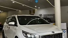 Used Kia Carnival Premium 7 STR in Mohali