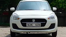 Used Maruti Suzuki Swift VXi AMT in Delhi