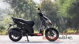 Aprilia SR 160 Right Side View