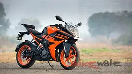 KTM RC 200 Right Side View