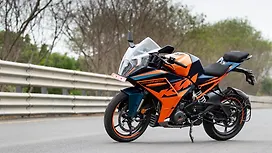 KTM RC 390 Left Front Three Quarter