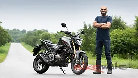 Honda CB300F Right Front Three Quarter