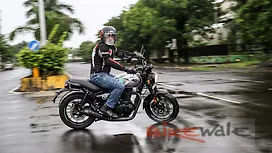 Royal Enfield Hunter 350 [2024] Right Side View