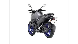 Yamaha FZS FI V4 Left Rear Three Quarter