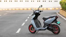 Ather 450X Left Rear Three Quarter