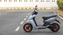 Ather 450X Gen 3 Right Side View Image – BikeWale